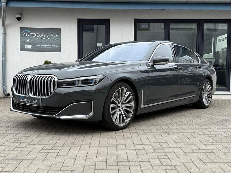 Dravitgrau Gebraucht 2021 BMW 740L Limousine | 56.380 € (Fairer Preis) - Bild 1/4
