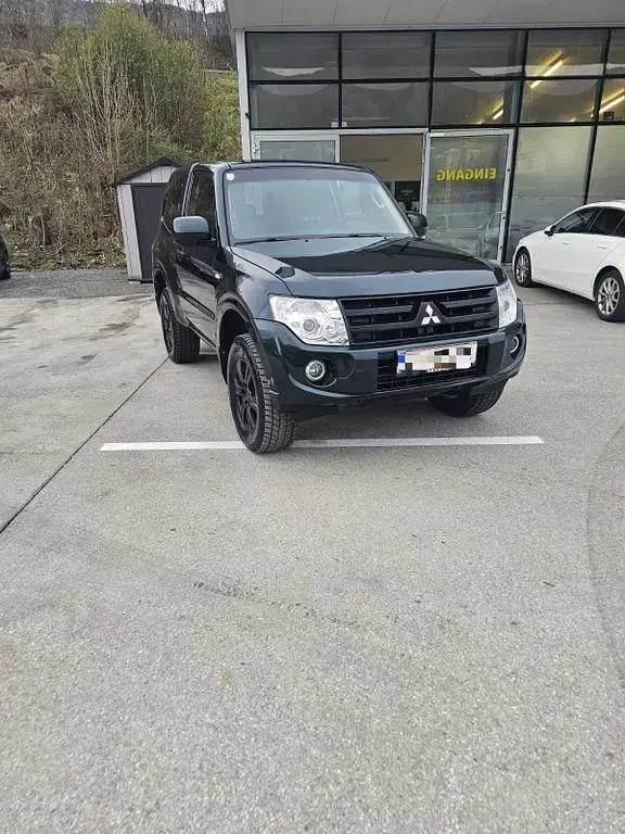 Gebraucht Mitsubishi Pajero 200 PS (147 kW) 2015 SUV