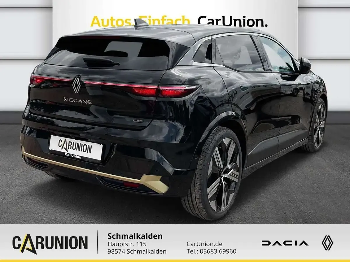 Käytetty Renault Megane E-Tech Iconic 160 kW (218 HP) 2025 Musta Sedan