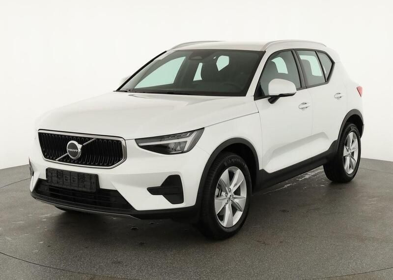 Crystal white perlglanzeffekt Neu 2025 Volvo XC40 Core SUV | 37.495 € (Superpreis) - Bild 1/4