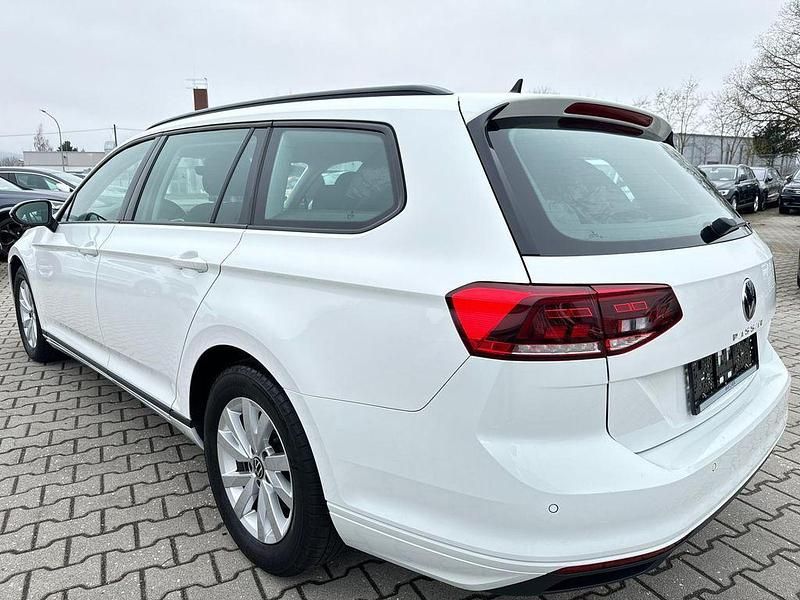 Gebraucht VW Passat Conceptline 122 PS (89 kW) 2021 Weiß Limousine