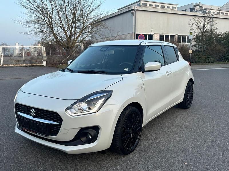 Gebraucht Suzuki Swift 83 PS (61 kW) 2023 Weiß Limousine