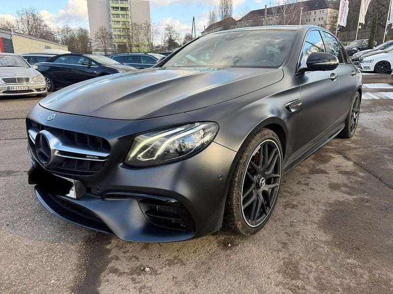 Schwarz Gebraucht 2017 Mercedes E63S AMG AMG Limousine | 49.999 € (Guter Preis) - Bild 1/4