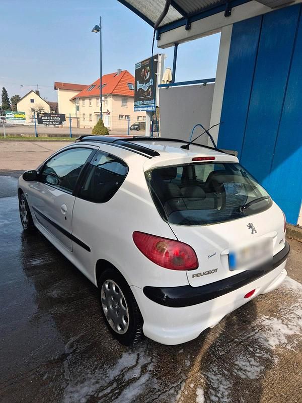 Gebraucht Peugeot 206 88 PS (64 kW) 2005 Weiß Kleinwagen