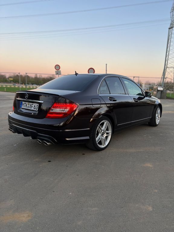 Gebraucht 2011 Mercedes C350 Avantgarde Limousine | 12.500 € (Guter Preis) - Bild 1/4
