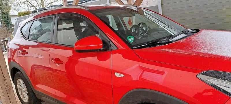Gebraucht Hyundai Tucson 132 PS (97 kW) 2019 Rot SUV