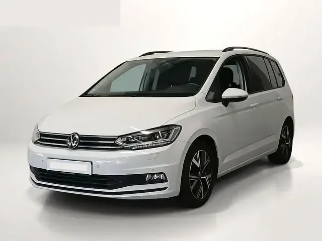 Gebraucht VW Touran Comfortline 150 PS (110 kW) 2024 Weiß Van / Kleinbus