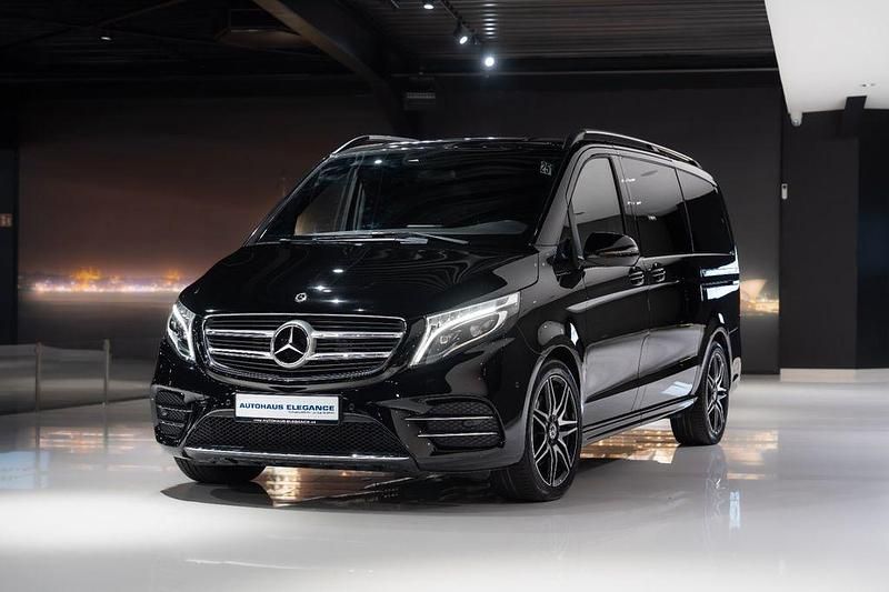Obsidianschwarz Gebraucht 2019 Mercedes V220 AMG line Van / Kleinbus | 45.980 € (Guter Preis) - Bild 1/4