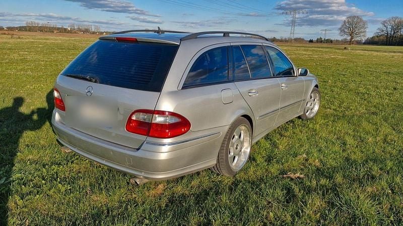 Gebraucht Mercedes E270 Avantgarde 177 PS (130 kW) 2004 Silber Kombi