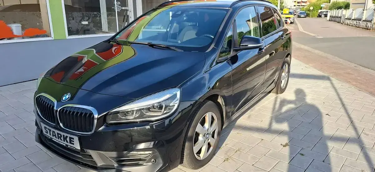 Gebraucht BMW 218 Advantage 140 PS (102 kW) 2018 Black sapphire metallic Van / Kleinbus