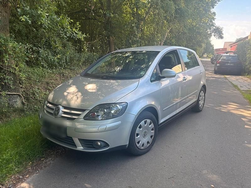 Silber Gebraucht 2006 VW Golf V Kleinwagen | 4.199 € (Etwas zu teuer) - Bild 1/4
