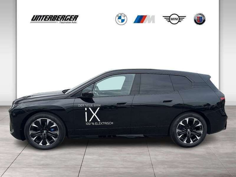 Neu BMW iX M Sport 400 kW (544 PS) 2025 Black sapphire SUV