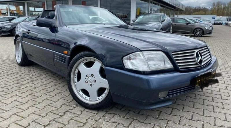 Blau Gebraucht 1994 Mercedes SL320 Cabrio | 21.990 € - Bild 1/4