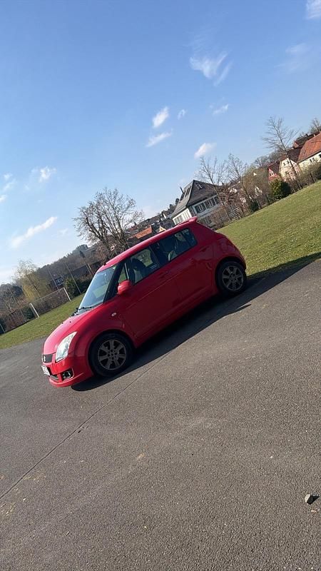 Gebraucht Suzuki Swift 92 PS (67 kW) 2010 Rot Kleinwagen
