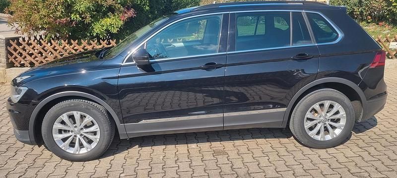 Gebraucht VW Tiguan Comfortline 150 PS (110 kW) 2019 Schwarz SUV