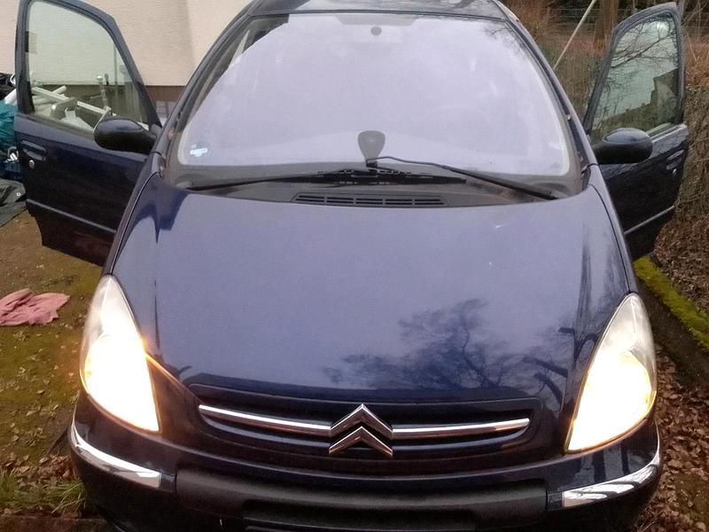 Gebraucht Citroën Xsara Picasso 85 PS (62 kW) 2004 Blau Van / Kleinbus
