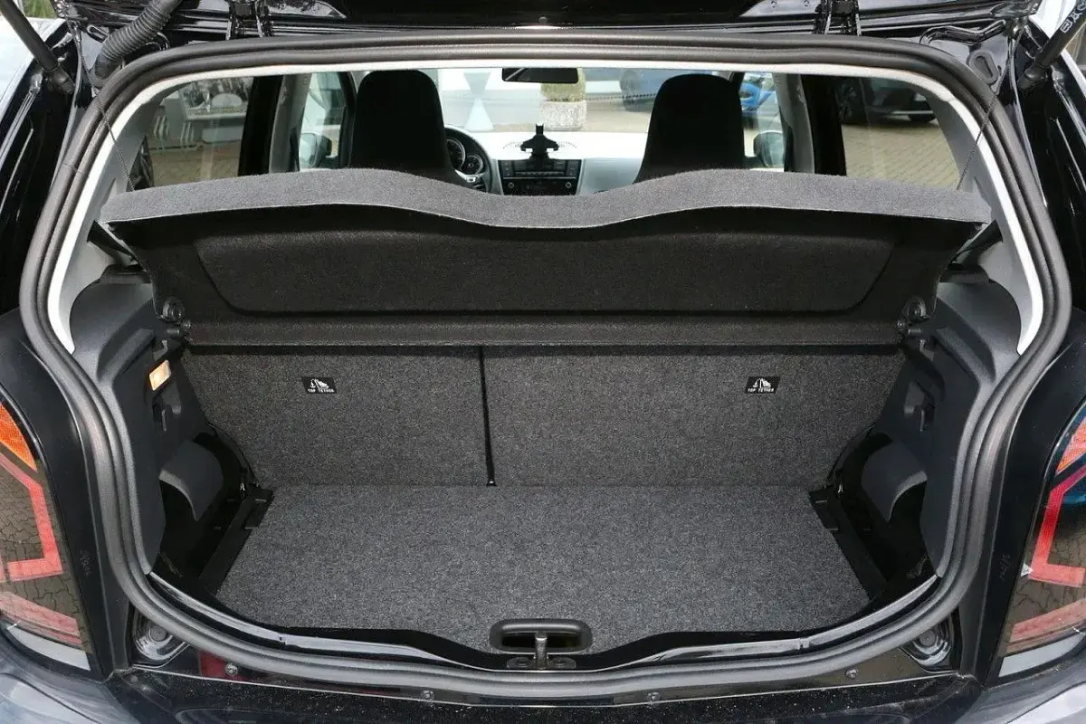 Gebraucht VW e-up! Active 61 kW (83 PS) 2021 Schwarz Kleinwagen