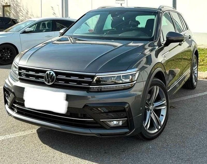 Grau Gebraucht 2017 VW Tiguan Highline SUV | 18.100 € - Bild 1/4