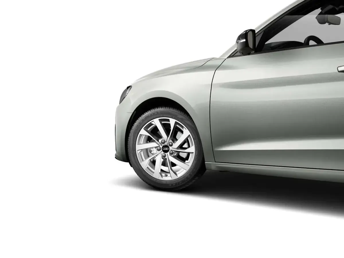 Gebraucht Audi A1 Advanced Plus 116 PS (85 kW) 2025 Tausilber metallic mythosschwa SUV