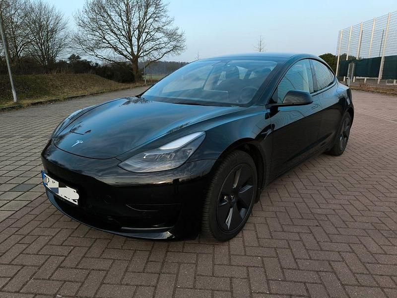 Gebraucht Tesla Model 3 Standard Range Plus 239 kW (325 PS) 2021 Schwarz Limousine