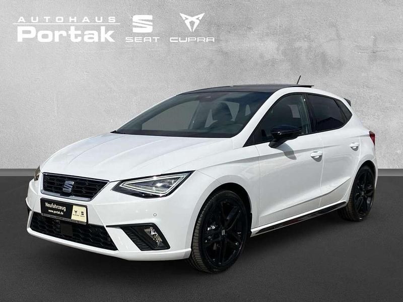 Glacial wei� metallic Neu 2025 Seat Ibiza Black Edition Limousine | 28.244 € (Teuer) - Bild 1/4