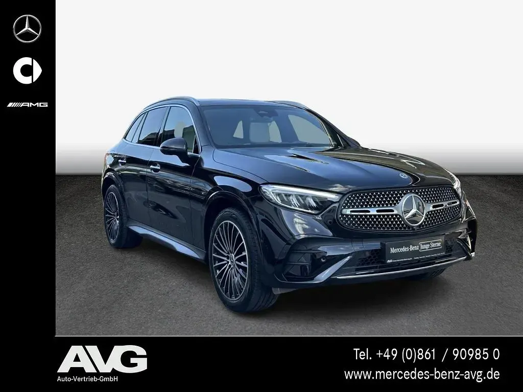 Gebraucht Mercedes GLC200 AMG 163 PS (119 kW) 2026 Lack obsidianschwarz SUV