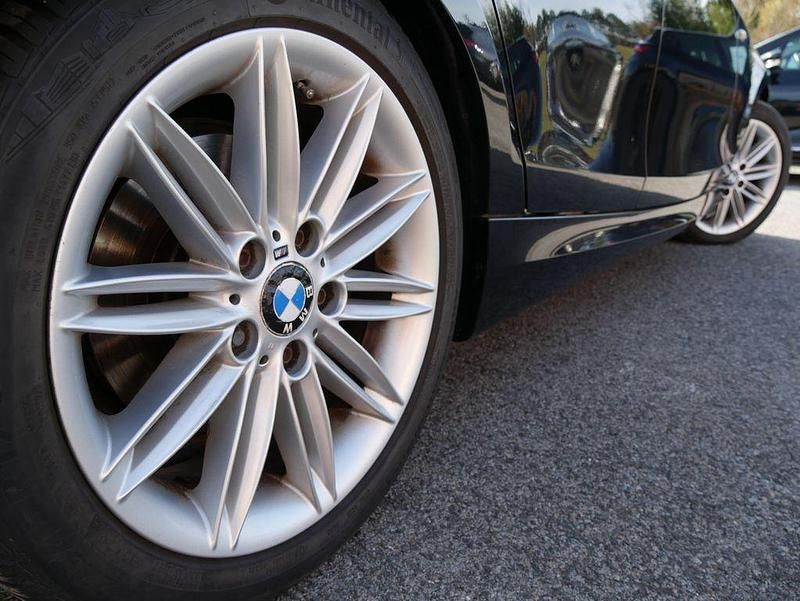 Gebraucht BMW 120 Performance 177 PS (130 kW) 2011 Schwarz Kleinwagen