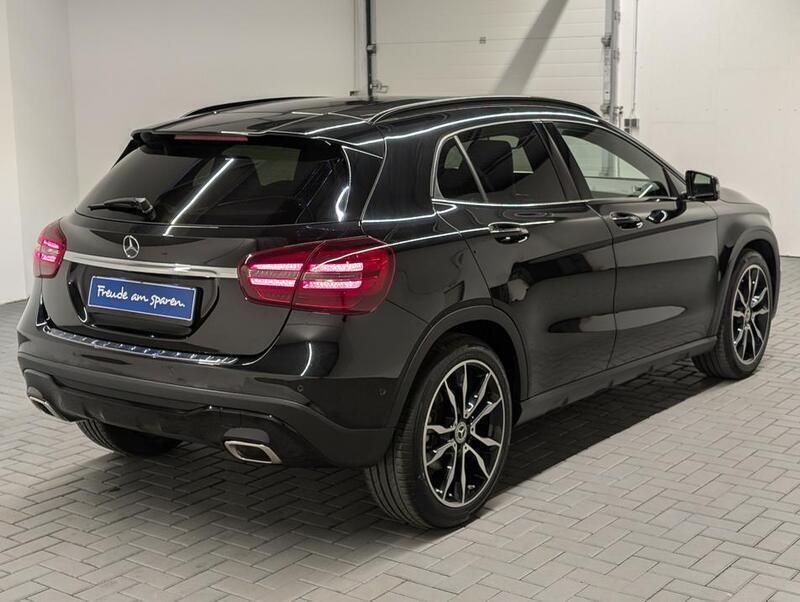 Gebraucht Mercedes GLA250 Night 211 PS (155 kW) 2019 Schwarz (kosmosschwarzmet.) SUV
