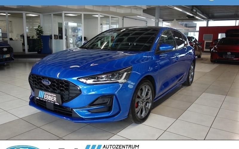Blau Gebraucht 2024 Ford Focus ST-Line X Limousine | 25.478 € (Guter Preis) - Bild 1/4