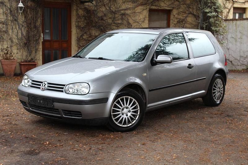Gebraucht VW Golf IV 75 PS (55 kW) 2002 Grau Kleinwagen