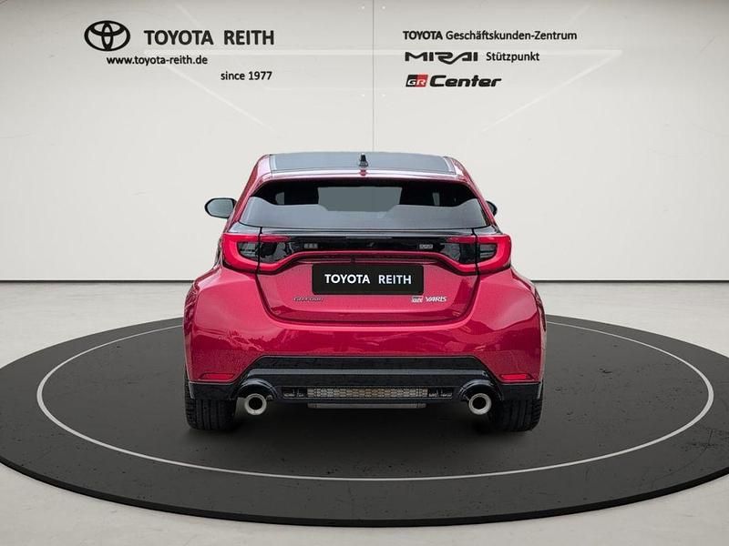 Gebraucht Toyota Yaris 280 PS (205 kW) 2025 Emotional red 2 Limousine
