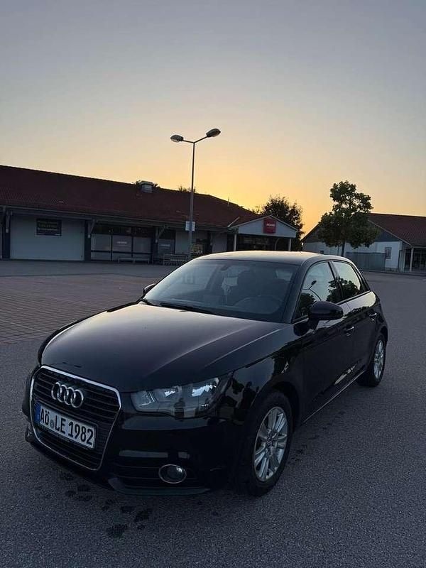Schwarz Gebraucht 2012 Audi A1 Sportback Ambition Kleinwagen | 5.500 € (Etwas zu teuer) - Bild 1/4
