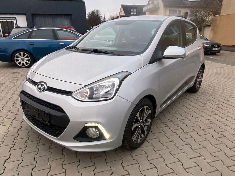 Silber Gebraucht 2016 Hyundai i10 Style Kleinwagen | 8.900 € (Fairer Preis) - Bild 1/4
