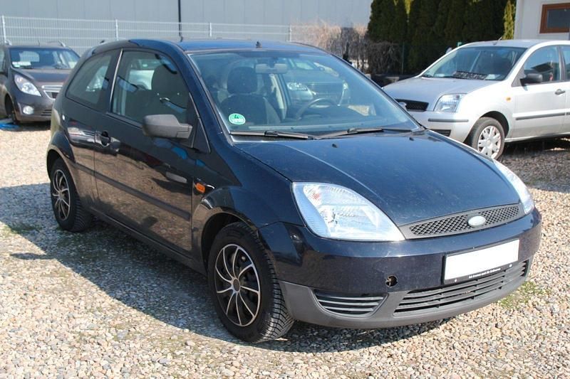 Gebraucht Ford Fiesta Ambiente 60 PS (44 kW) 2004 Blau Kleinwagen