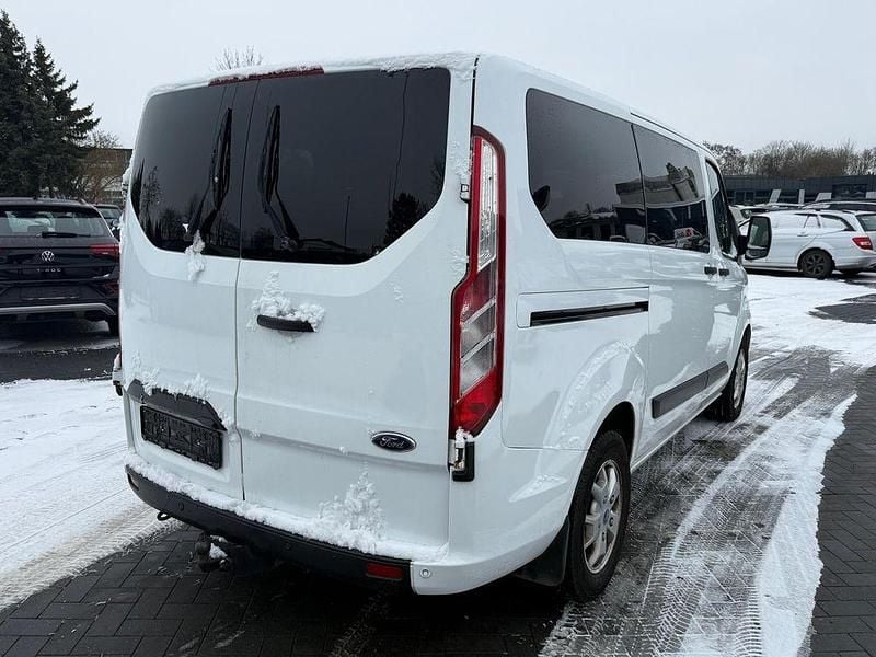 Gebraucht Ford Tourneo Custom 131 PS (96 kW) 2019 Weiß Van