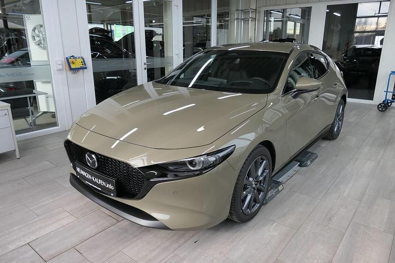 Neu Mazda 3 Exclusive 140 PS (102 kW) 2025 Beige Limousine