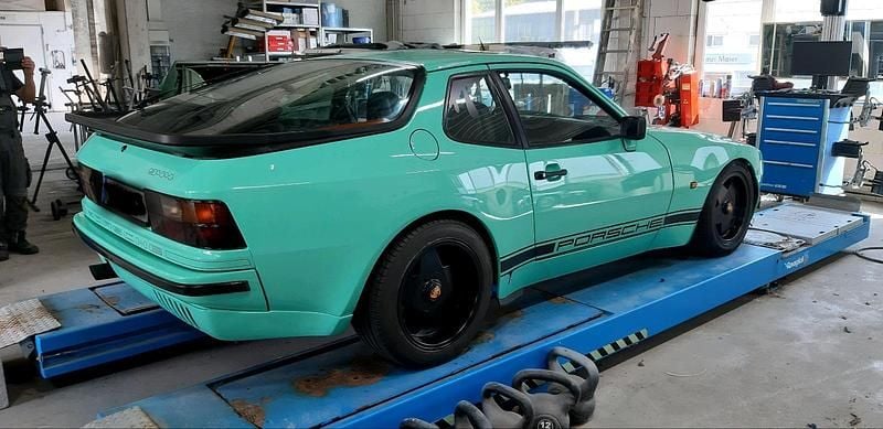 Grün Gebraucht 2025 Porsche 944 | 16.999 € - Bild 1/4