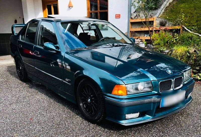 Grün Gebraucht 1994 BMW 316 M Sport Limousine | 5.499 € - Bild 1/4