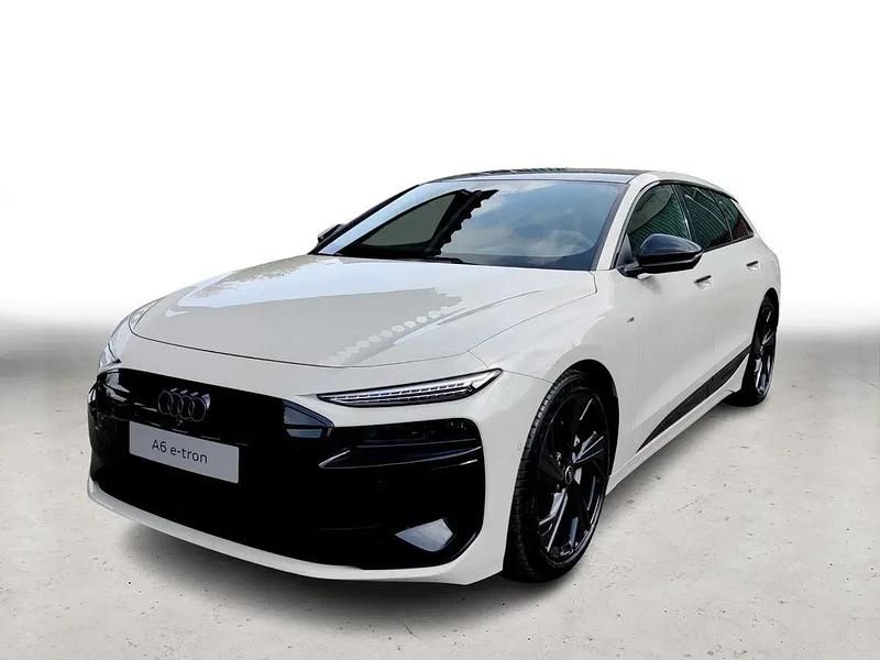 Neu Audi e-tron Performance 269 kW (367 PS) 2026 Beige SUV