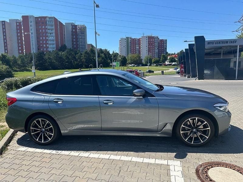 Grau Gebraucht 2017 BMW 630 Sport Line Coupé | 27.440 € (Teuer) - Bild 1/4