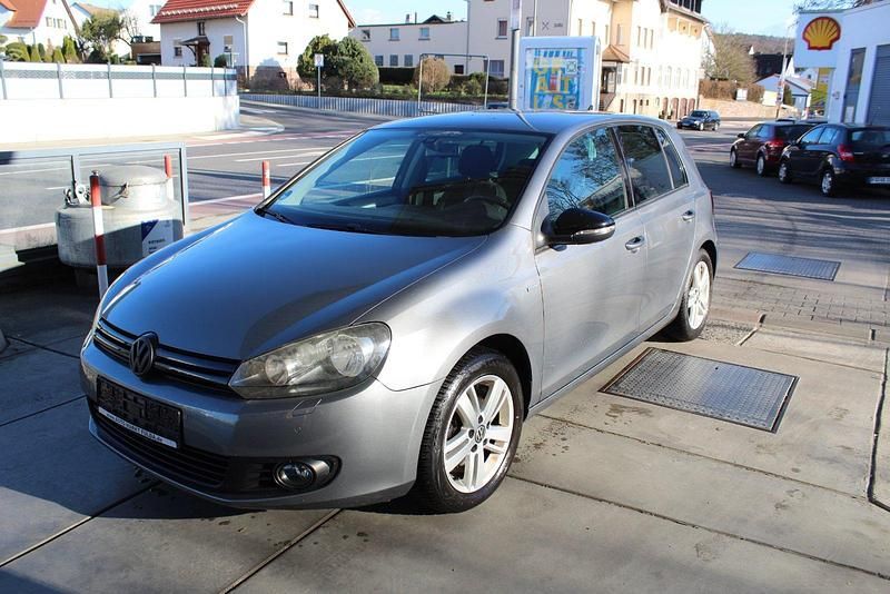 Gebraucht VW Golf VII 122 PS (89 kW) 2012 Grau Limousine