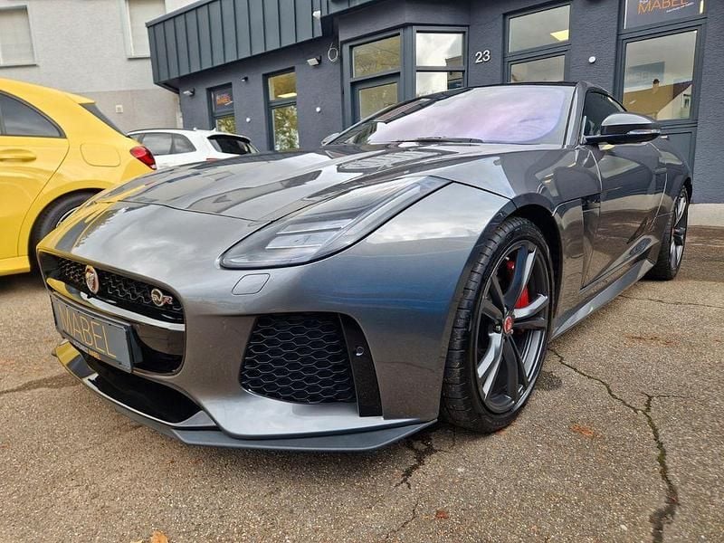 Grau Gebraucht 2018 Jaguar F-Type SVR Coupé | 87.770 € - Bild 1/4