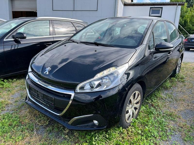 Schwarz Gebraucht 2017 Peugeot 208 Active Kleinwagen | 6.900 € (Fairer Preis) - Bild 1/4