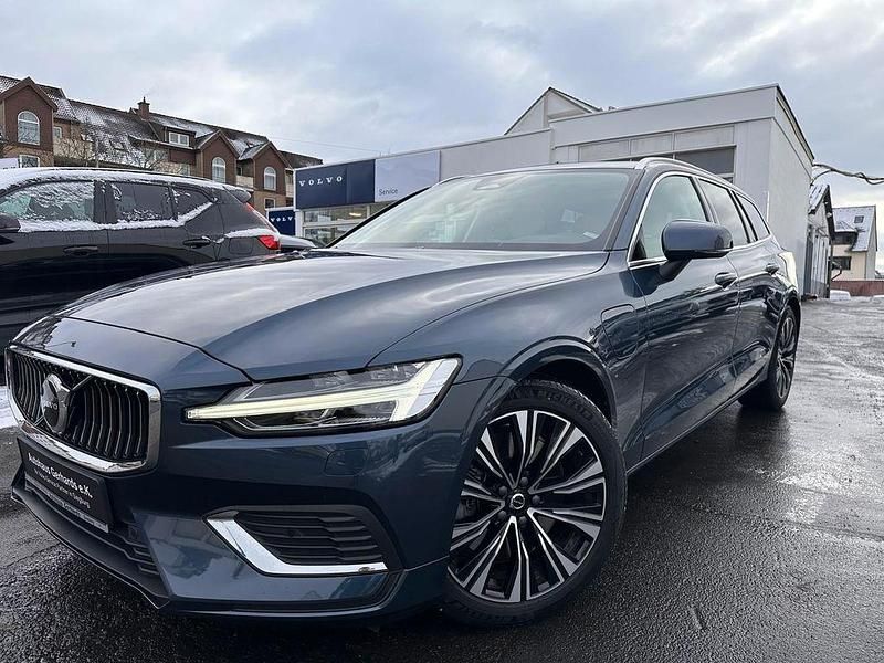 Gebraucht Volvo V60 Plus 398 PS (292 kW) 2022 Blau Kombi