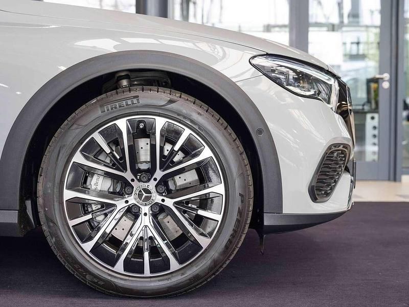 Gebraucht Mercedes E450 Avantgarde 367 PS (269 kW) 2024 Manufaktur alpingrau uni Kombi