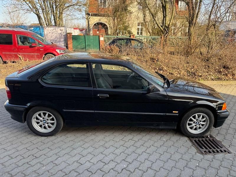 Gebraucht BMW 316 102 PS (75 kW) 1997 Schwarz Coupé