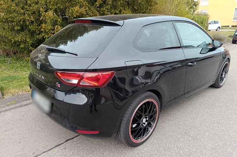 Gebraucht Seat Leon 105 PS (77 kW) 2014 Schwarz Coupé