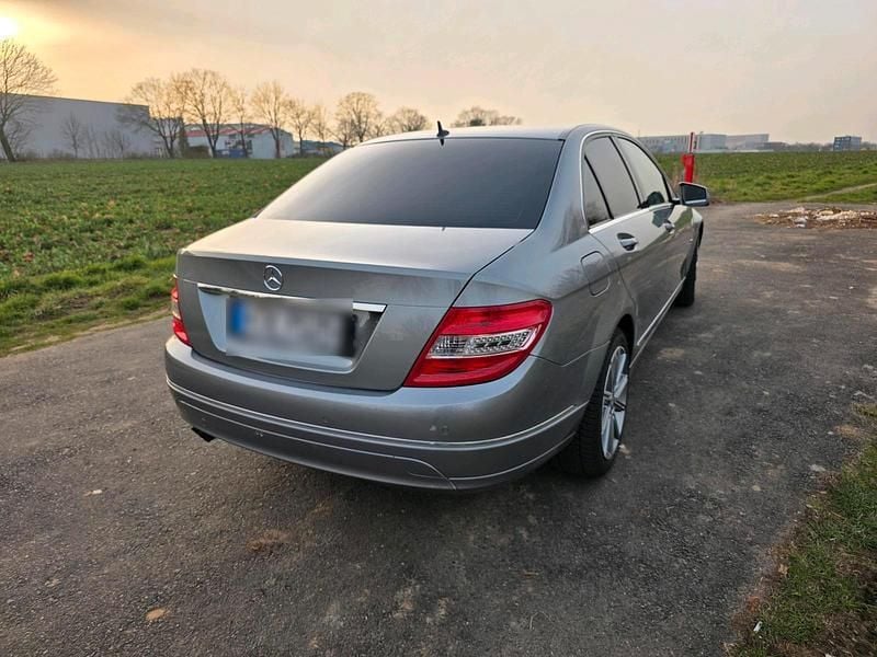 Gebraucht Mercedes C180 156 PS (114 kW) 2010 Limousine
