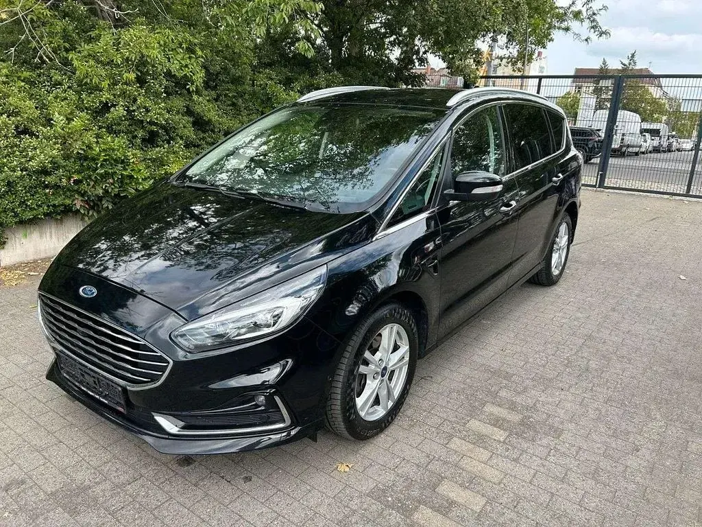 Gebraucht Ford S-MAX Titanium 190 PS (139 kW) 2020 Schwarz Van / Kleinbus