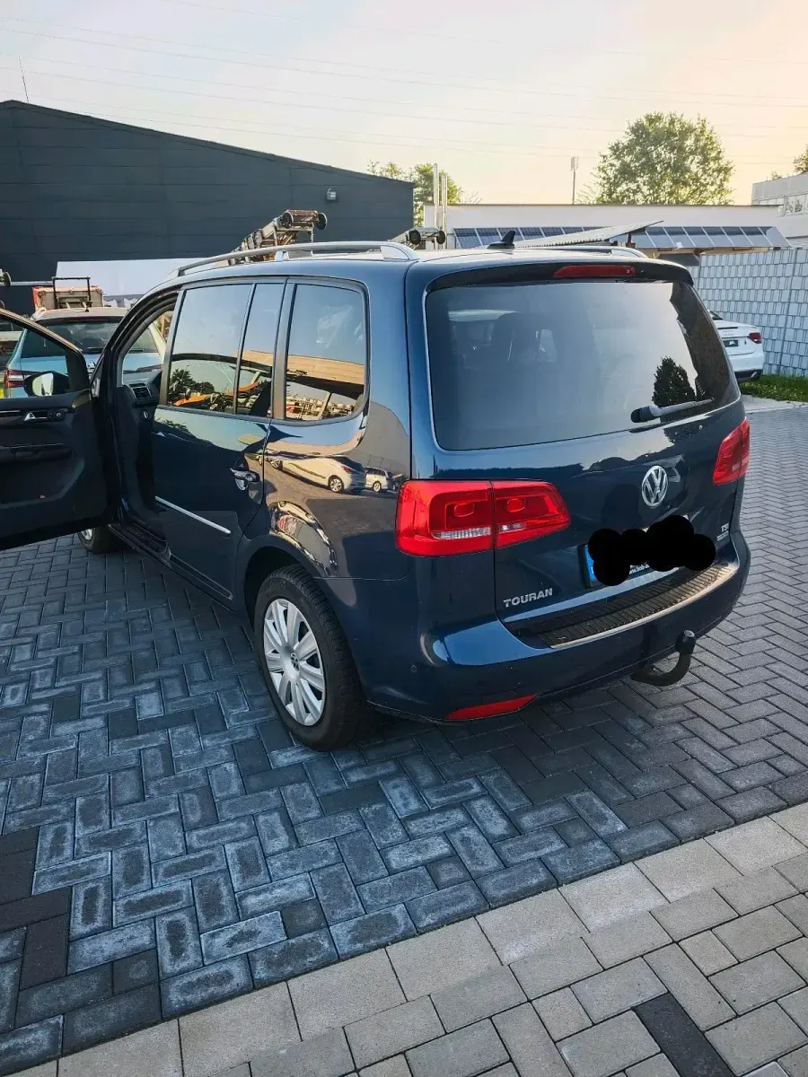 Gebraucht VW Touran 105 PS (77 kW) 2011 Blau Van / Kleinbus